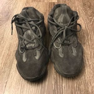 Yeezy 500 utility black